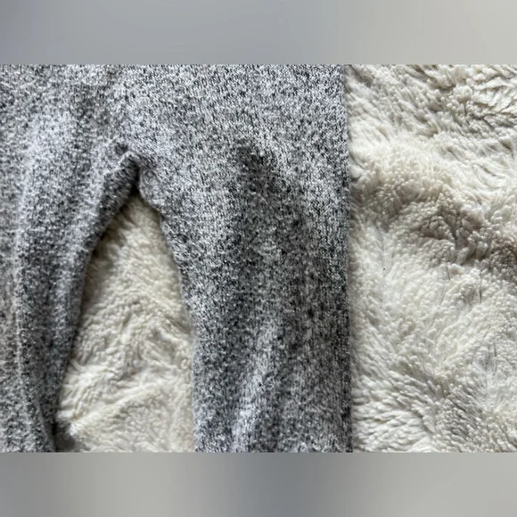 5 Piece Bundle - Lou Lou & Company Sweater Sets - Picture 9 of 9